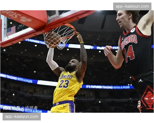 湖人最后6.7秒战术选择引争议 东契奇传球詹姆斯三分不中